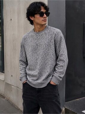 WON Woolf Originals New York Men’s Textured Knit Crewneck Sweater – Size Large